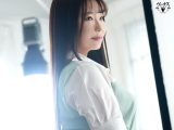 本物素人妻AV Debut！！青春を音楽に捧げた遅咲きの清楚美人妻は今が全盛期 快楽に貪欲にイキ乱れ狂い咲く 槻本あすか